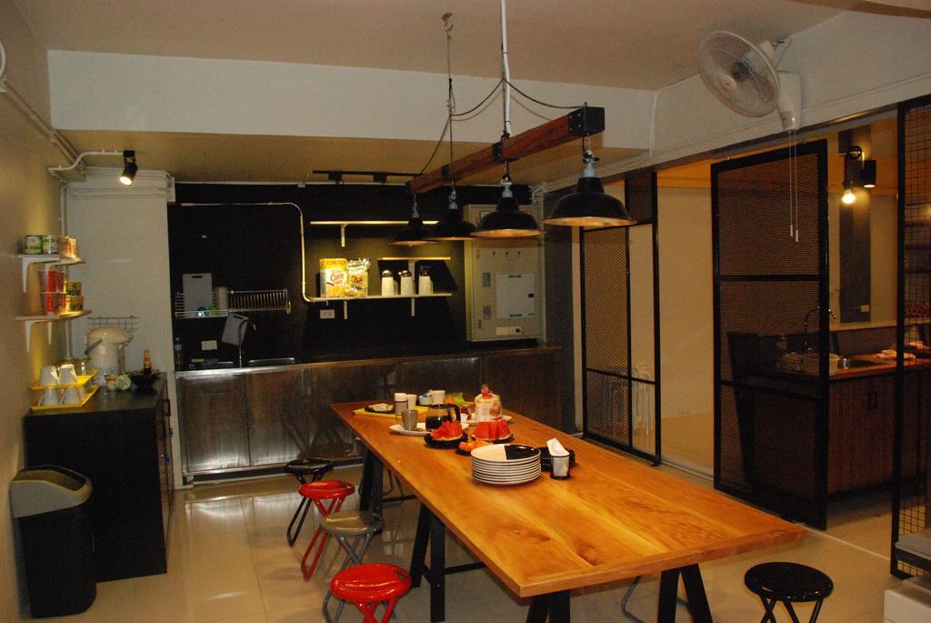 Oyes Hostel Краби Экстерьер фото